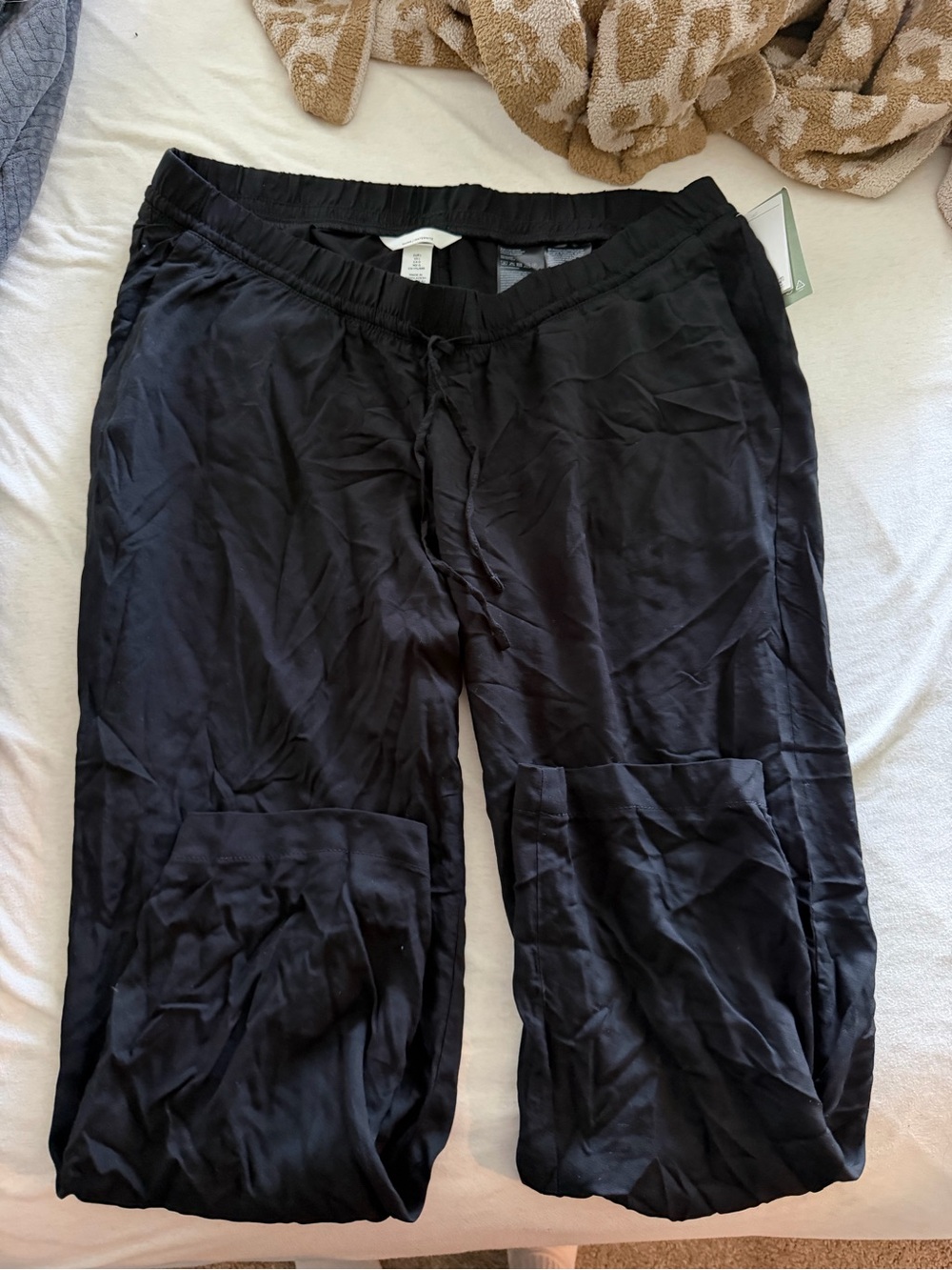 Maternity pull on lightweight pant